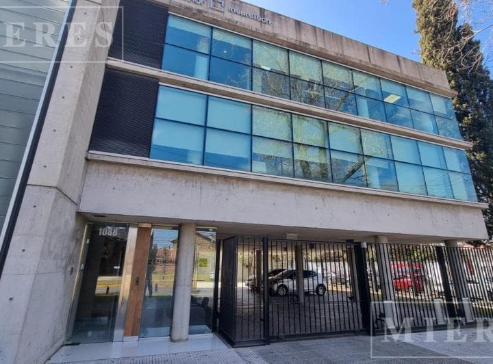 Edificio de Oficinas de 440 m² en Alquiler en Martinez, San Isidro - 2
