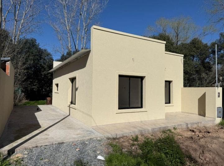 Casa 2 Dorm. a Estrenar! Calle 121 E/ 60 y 62 – General Belgrano. Zona Cercana a Barrio - 3