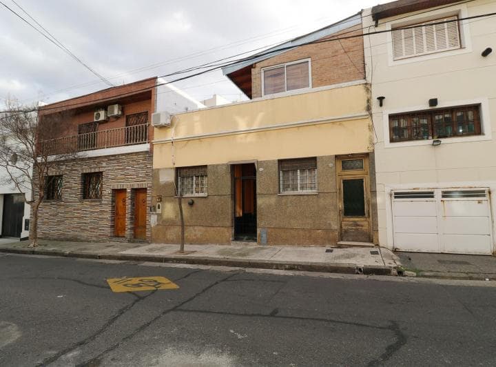 Venta PH de 4 Ambientes - Parque Chacabuco - Terraza - Entrada Independiente - Permuta - Financia - 2