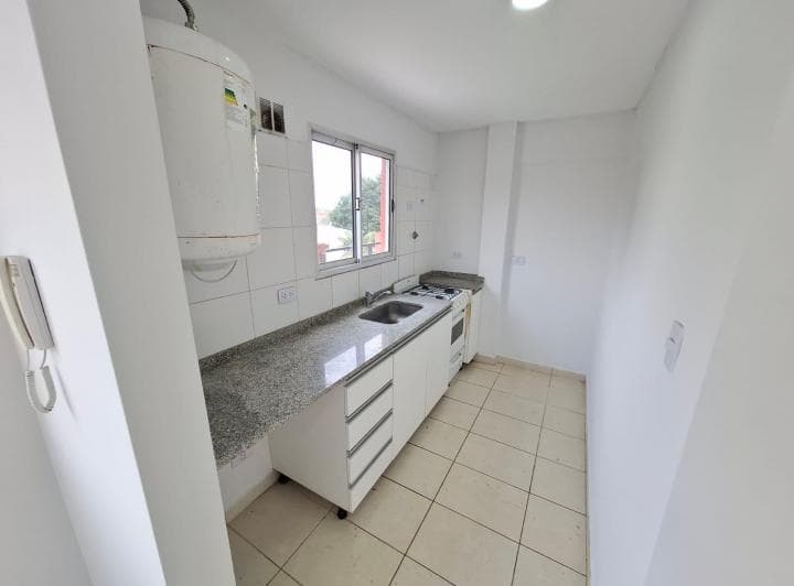 Departamento 2 Ambientes en Alquiler en Grand Bourg - 2