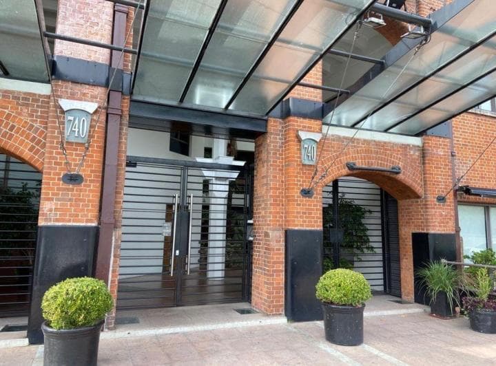 Se Alquila Oficina Comercial en Puerto Madero - 2
