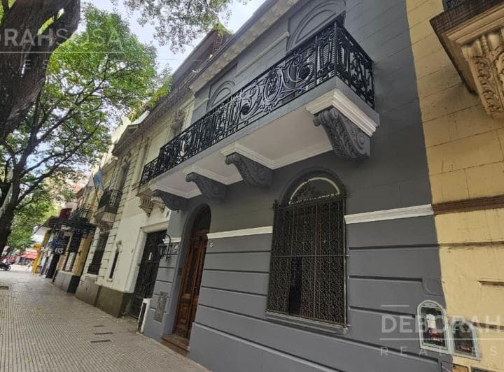 Alquiler Casa de Estilo 5 Ambientes con Terraza y Quincho - Solo Comercial - 2