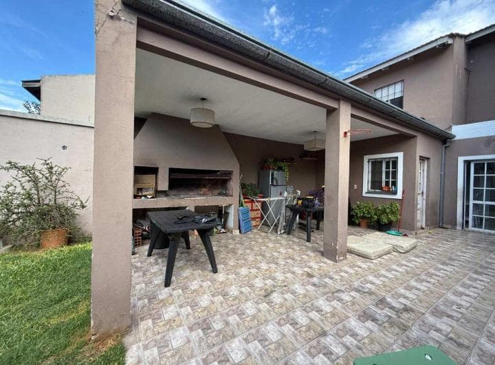 PH en Venta Tigre 4 Amb con Jardin y Cochera - 2