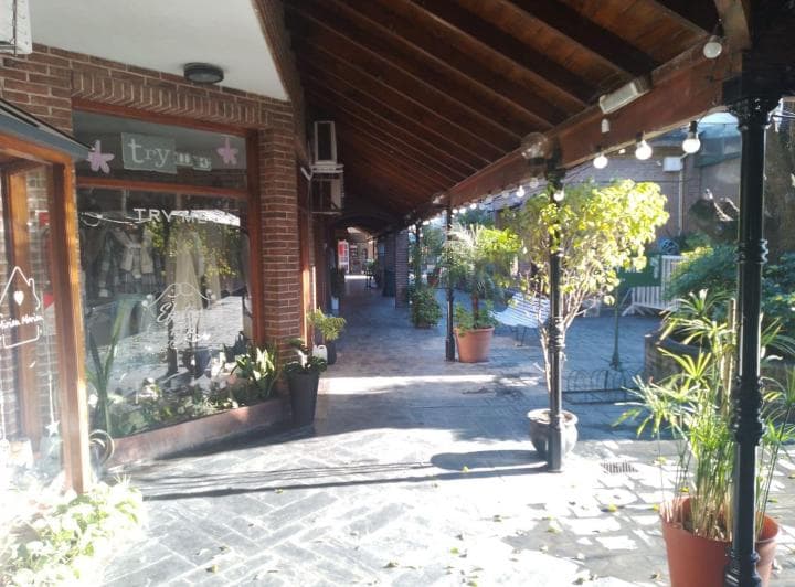 Venta Local Zona Oeste Hurlingham Paseo Florido - 2
