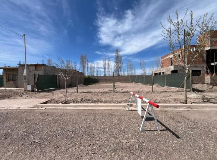 Vendo Lote en Barrio Privado Agua y Energía Plan 24 Cooperativa Solar Andino - 3