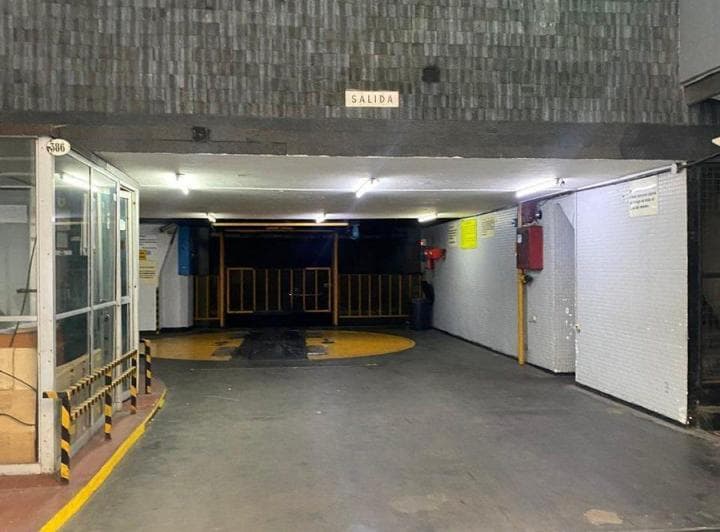 Venta de Cochera en Av Corrientes - 3