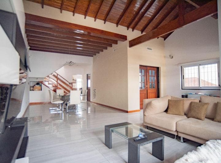 Casa 5 Amb en Venta en Ramos Mejia Jardin Piscina - 3