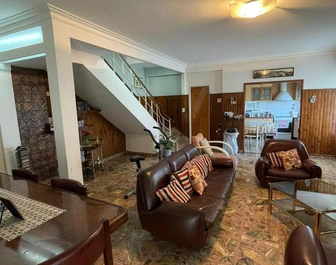Hermosa Divina Casa de 4 Ambientes con Patio y Terraza - Cochera - Inmejorable Ubicación - 3