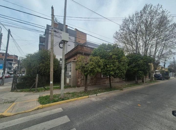 Casa de 260 m² con 4 Habitaciones en Venta en Santos Lugares - 4