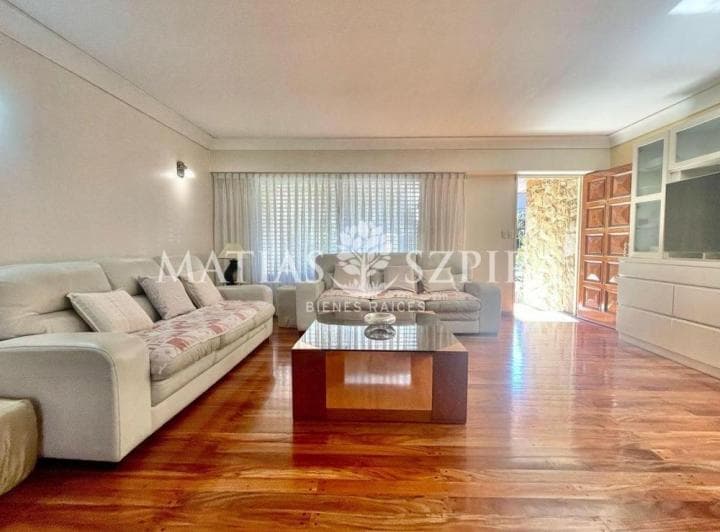 Impecable Propiedad en La Mejor Zona de Ramos Mejia - 2