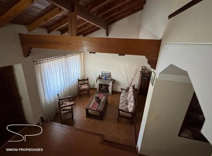 Hermoso Chalet de 4 Ambientes. Excelente Ubicación - 4