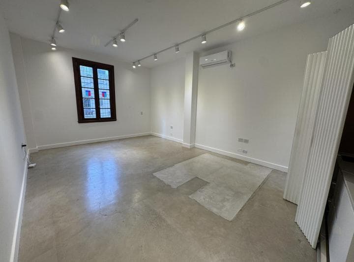Apto Profesional - Patio Interno y Muy Luminoso - Sum y Laundry - Ideal Showroom - 2