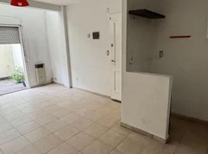 Venta PH 2 Ambientes con Patio en La Boca - 2