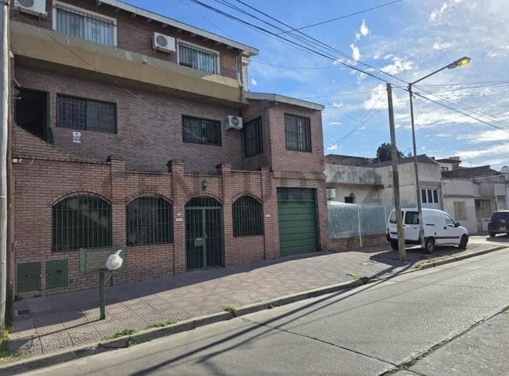 Venta Gran PH de 8 Ambientes de Categoría, en Villa Maipú / Permuta. - 3