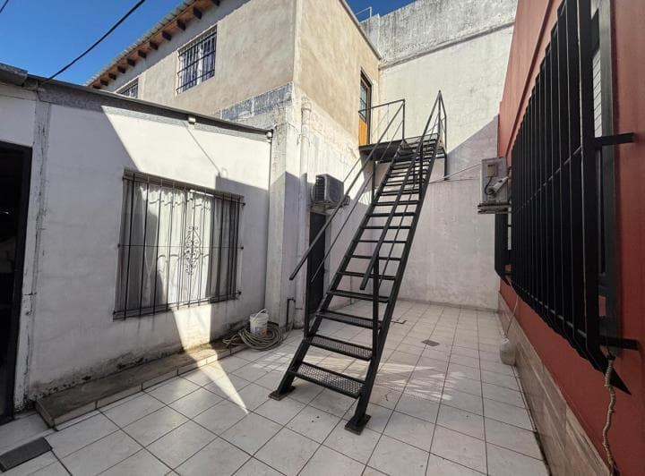 Casa en Venta! Dos Casas Independientes y Listas Para Habitar + Local + Garage y + Monoambiente - 5