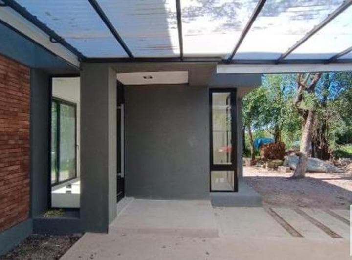 Casa en Venta - 2 Dorm. 2 Baños - Córdoba - 3