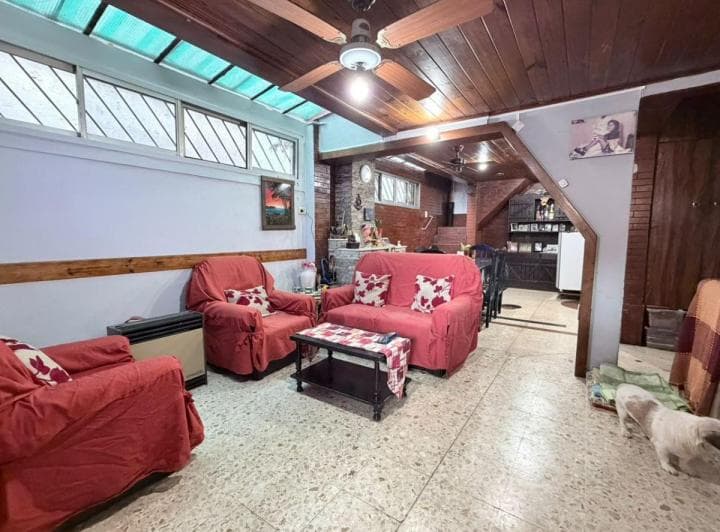 Tipo Casa 5 Ambientes, Ideal Para 2 Familia! "Apto Crédito" Patio/cochera. 2 Terrazas. 2 Baños. - 4