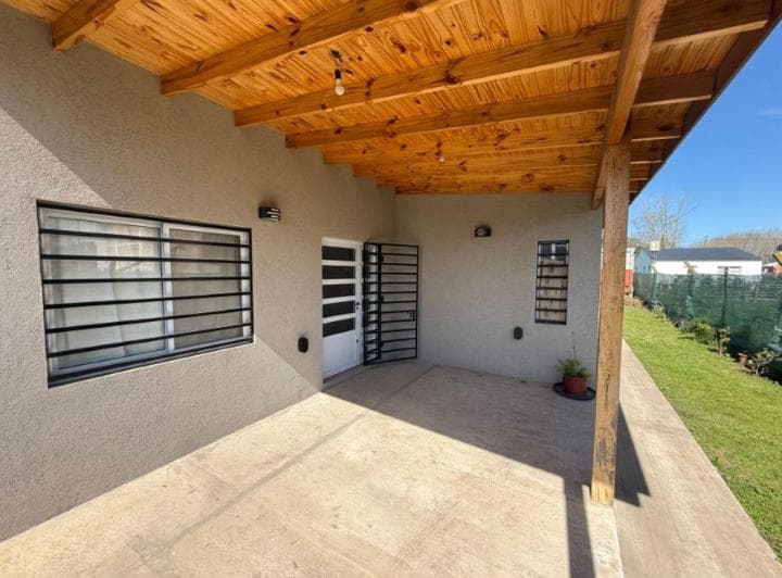 Casa 1 Dormitorio con Pileta. - Calle 60 E/ Las Tropas y 135, Barrio Parque – General Belgrano - 4