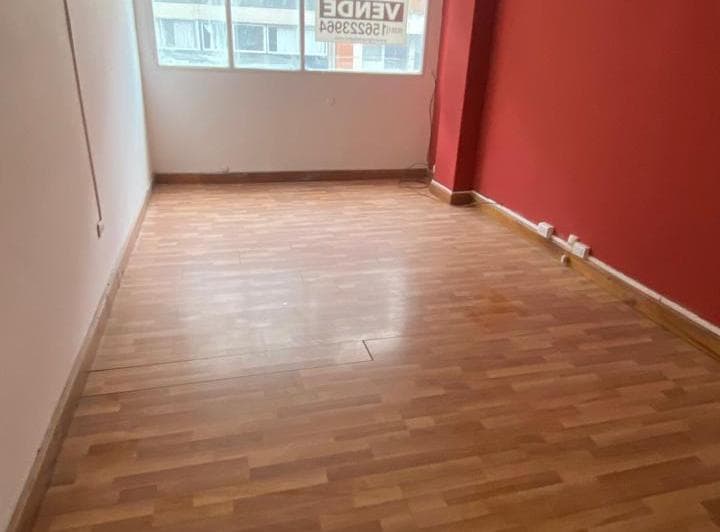 Venta Oficina Imperdible Sobre Av Colon Centro - 5