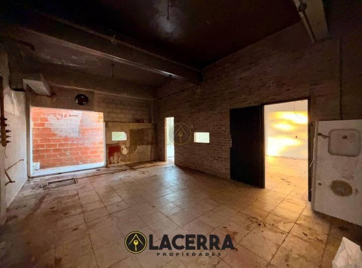 Oportunidad! Local Sobre Lote de 10x30 en El Centro de Villa Ballester - 4
