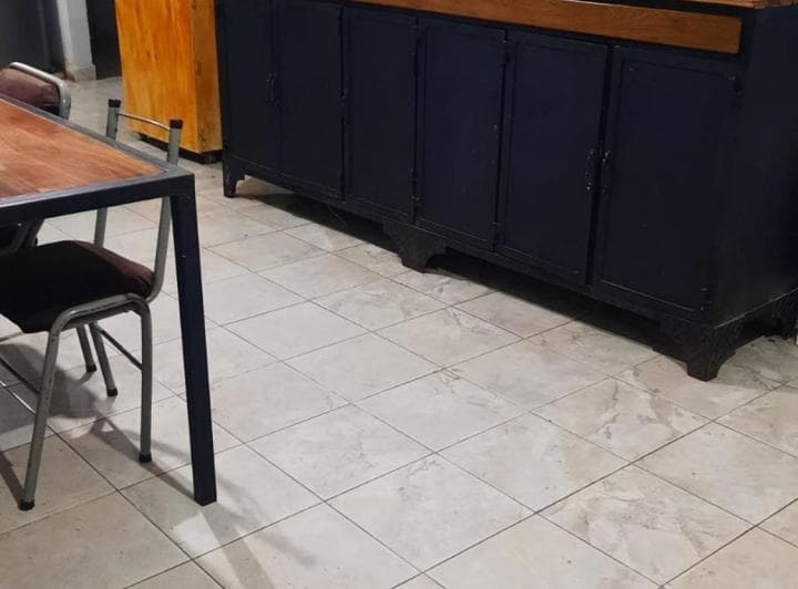 Venta Casa 3 Ambientes y Galpón Sobre Asfalto - 4