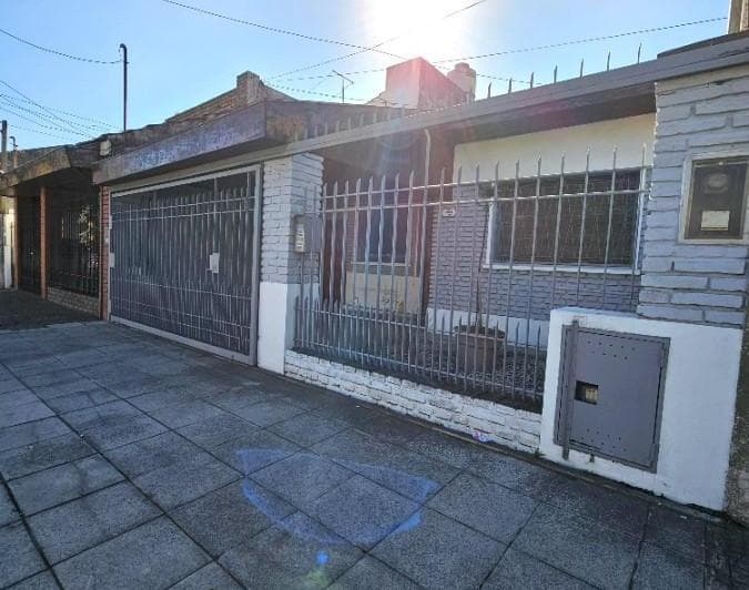 Oportunidad Rentabiilidad Superior a un 10 % Excelente Opcion Para Inversor,2 Casas Al Precio de Una - 2