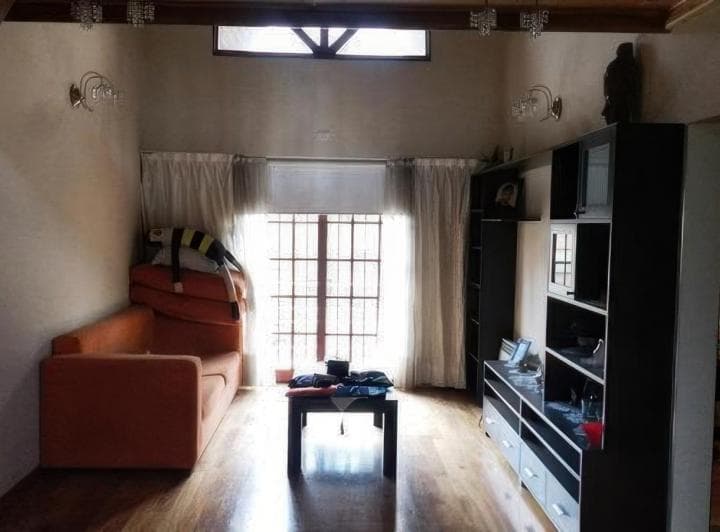 Casa Venta - 3 Dorm. 3 Baños - 330 m² Totales - San Justo - 4