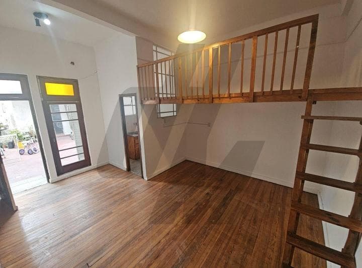 PH de 2 Ambientes con Entrepiso - Primer Piso por Escalera - Sin Expensas - 2