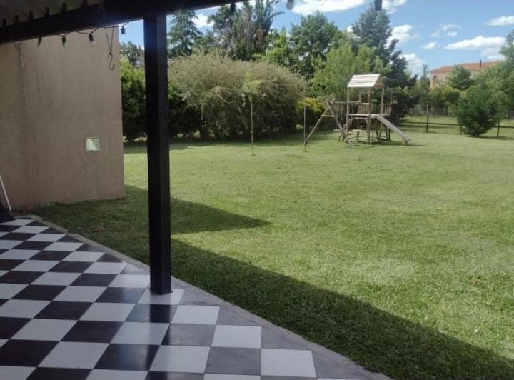 Casa en Venta - 3 Dorm. 2 Baños - General Rodríguez - 4