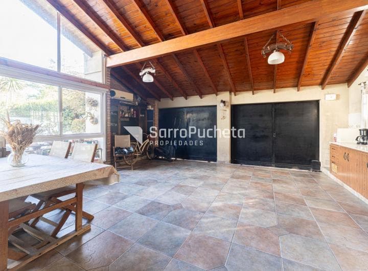 Casa en Venta en Ituzaingo con Parque y Piscina - 4
