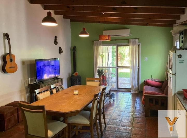 Casa en Venta - 3 Dorm. 1 Baño - Cocheras - 415 m² - Berazategui - 4