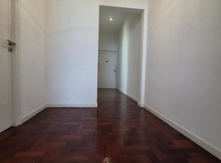 Excelente Tres Ambientes en Edificio Antiguo. - 4