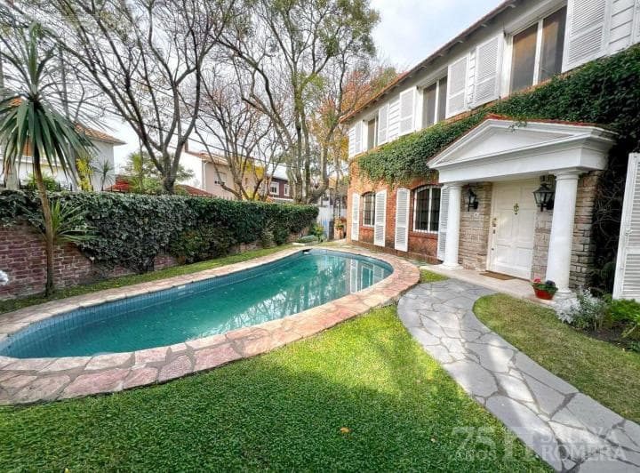 Casa en La Lucila - 3