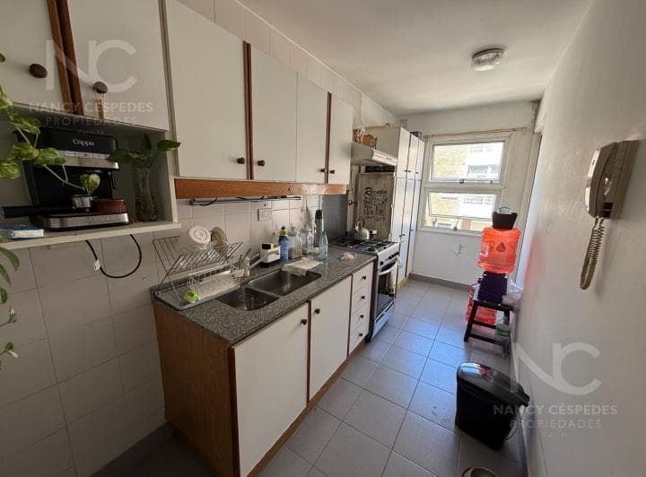 Departamento 4 Ambientes en Venta en Barrio Parque Bernal! con Cochera. Excelente Estado! - 2
