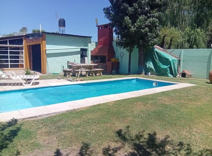 Casa en Venta 3 Dorm. con Pileta Alvarez - 4