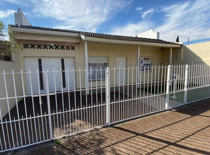 Venta Casa 3 Amb Parque / Coch Ap. Cred. - Merlo - 5