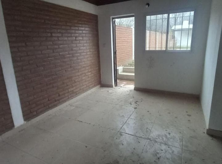Venta Casa 2 Dorm. Pileta Cochera San Roque - 2