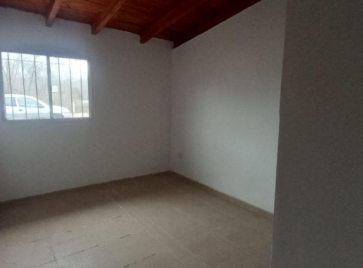 Venta Casa 2 Dorm. Pileta Cochera San Roque - 5
