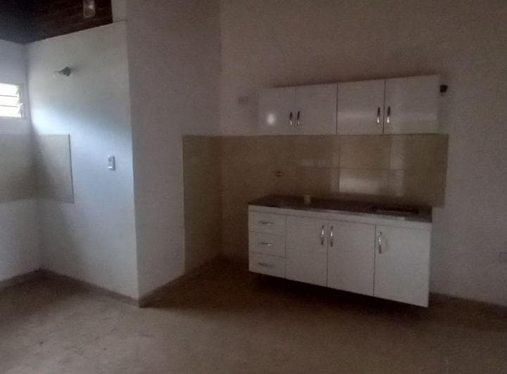 Venta Casa 2 Dorm. Pileta Cochera San Roque - 4