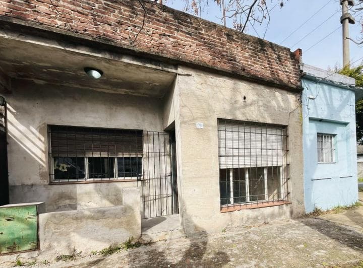 Venta PH + Local Comercial en Esquina - 2