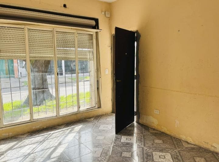 Venta PH + Local Comercial en Esquina - 5