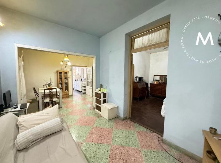 Venta en Block - 2 Departamentos de 2 y 3 Ambientes con Patio y Local Comercial - Villa Ballester - 4