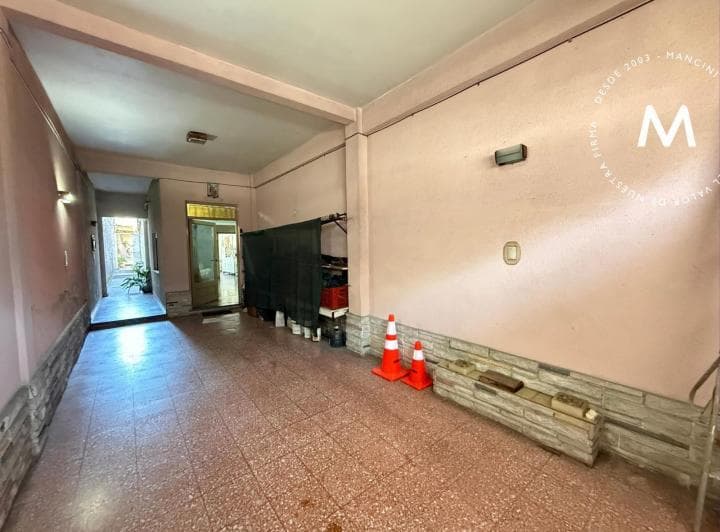 Venta en Block - 2 Departamentos de 2 y 3 Ambientes con Patio y Local Comercial - Villa Ballester - 2