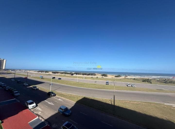 Apartamento en Venta de 2 Dorm. en Punta del Este, Playa Brava - 2
