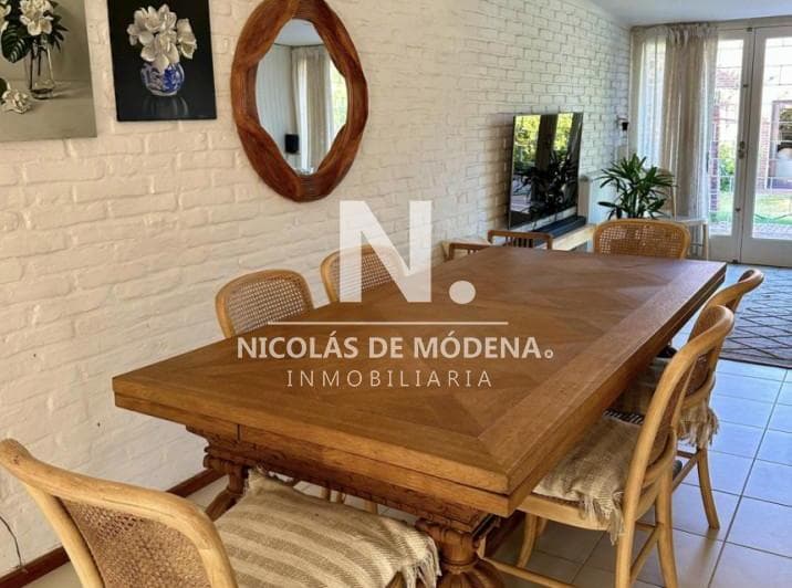 Casa de 3 Domritorios y Dependencia en Venta en Excelente Ubicacion, Ideal Inversores. - 4
