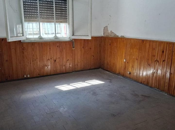 Casa en Venta 3 Dorm. y Patio Apto Credito - 3