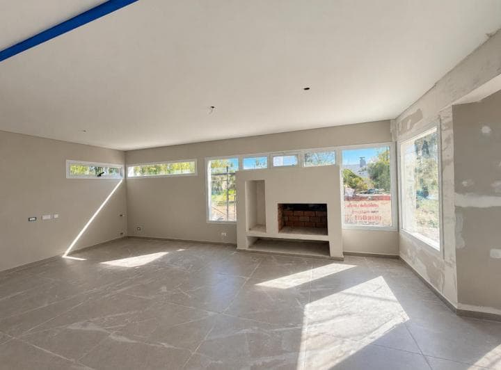 Venta Casa Gerencial Barrio Santa Angela III, Centenario, Neuquen - 3
