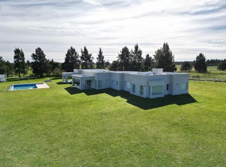 Venta Casa 7 Ambientes Malvinas Brandsen - 2