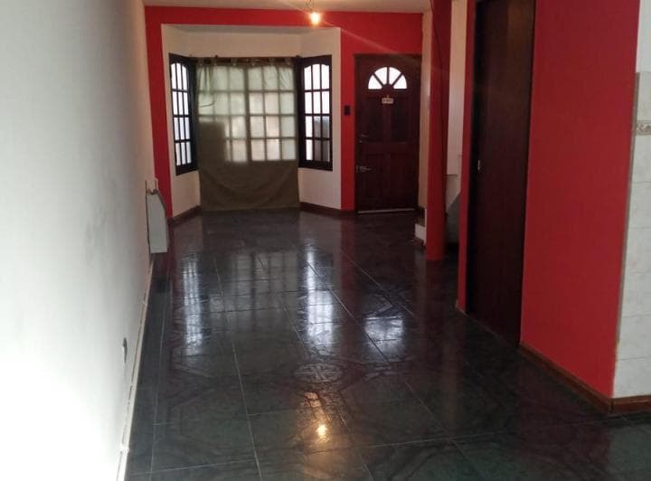 Duplex Cuatro Ambientes a La Venta en Bernal - 2