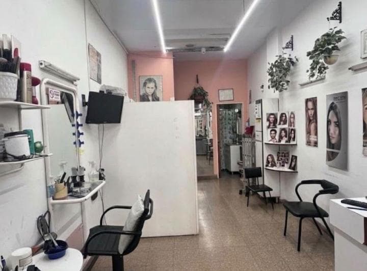 Local Comercial en Plena Av en Venta o Alquiler - Av San Juan 600 - 3